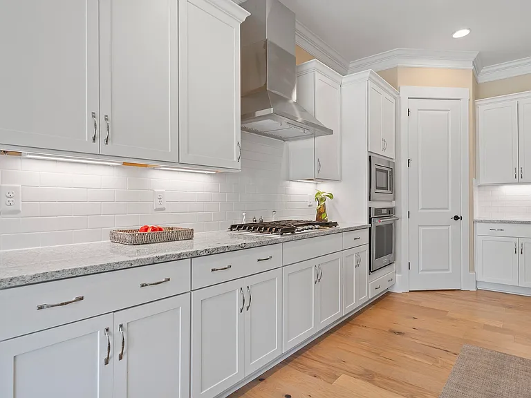 1020 Turnberry Cir — Photo 15