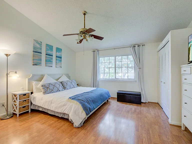 2900 Dorchester Ln #2900 — Photo 21