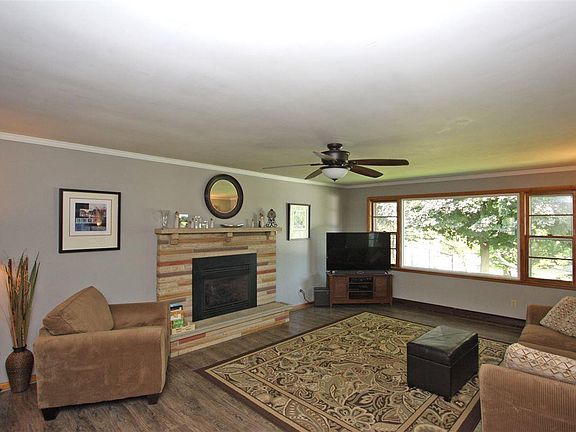 2nd image of 317 Teryl Dr