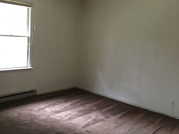 3rd image of 512 Arrington Ave