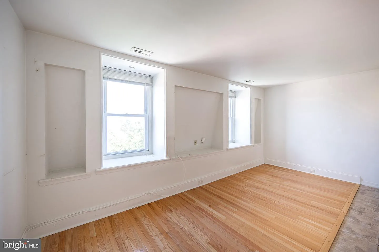 1 bed, 1.0 bath, $1,400 — Photo 2