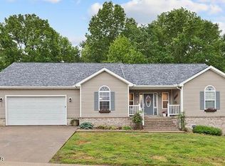 589 Barton Pl, Neosho, MO 64850