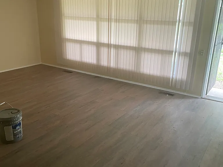 9719 Newton Dr — Photo 15