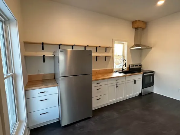 1703 W 5th St #3, Red Wing, MN 55066