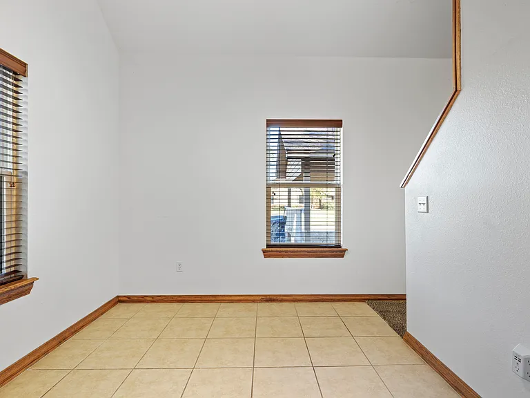 524 E Greenbriar Cir #524 — Photo 14