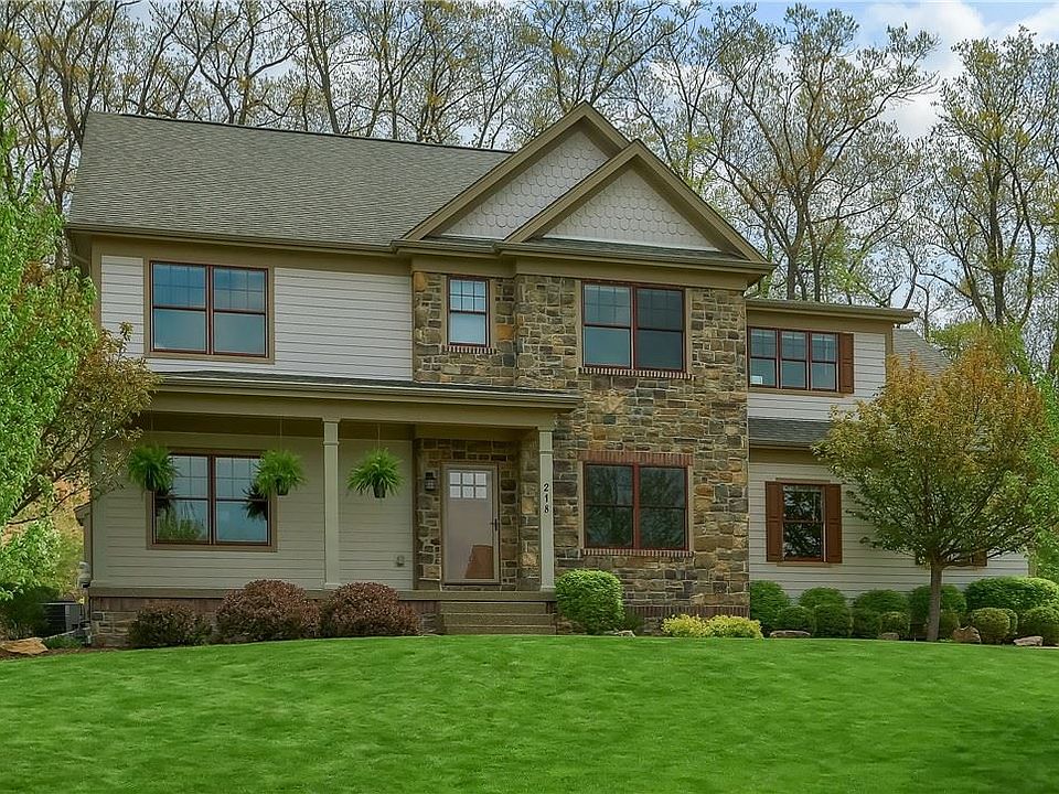 1st image of 218 Tamarack Dr