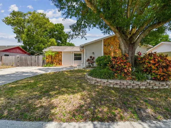 13907 Bridgeport Dr, Tampa, FL 33625