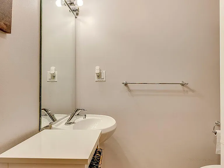 2310 S Canal St #301 — Photo 16