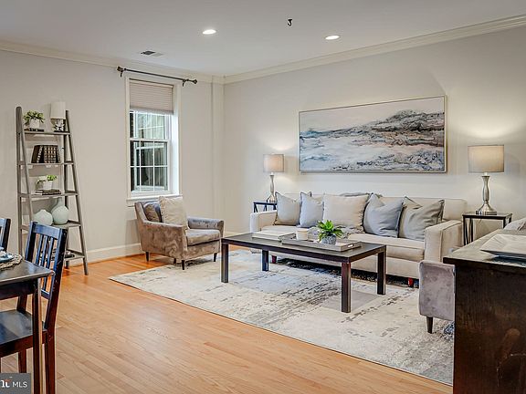 5th image of 400 Commonwealth Ave Unit 203