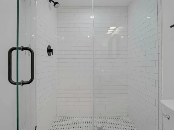 52 Brinkerhoff Street image 27 of 42