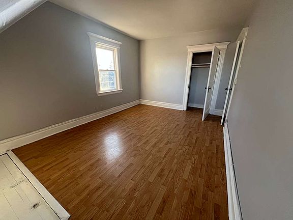 5th image of 870 S 14th St Floor 3