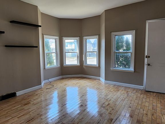 2nd image of 505 Norwood Ave