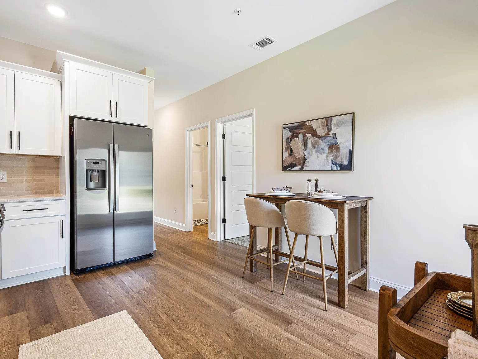 3 bed, 1700 sqft, $2,250 — Photo 4