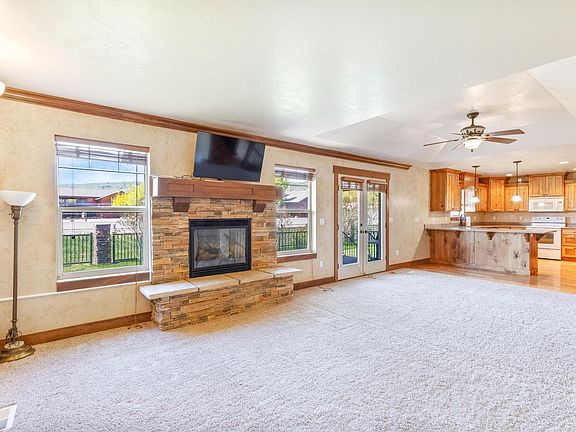 4th image of 2029 S Cottage Ln