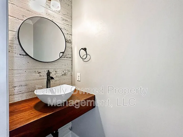 128 Whaler Ave — Photo 7