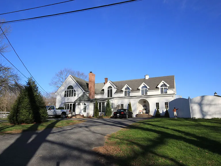 16 Stowe Rd #A — Photo 1