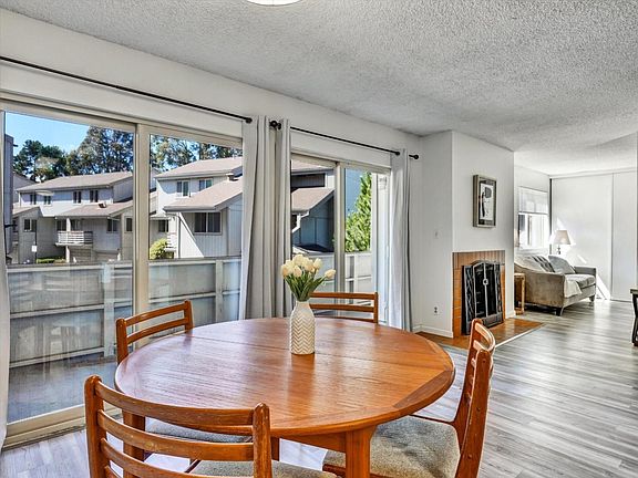 3rd image of 302 Philip Dr APT 101