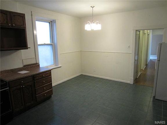 4th image of 4219 Grace Ave