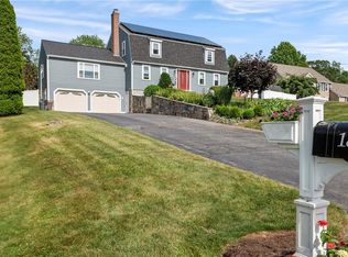 18 Valley Stream Dr, Cumberland, RI 02864