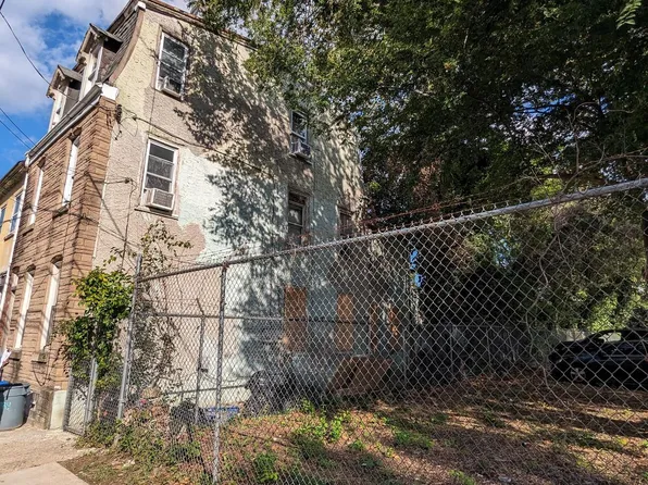 42 E Haines St, Philadelphia, PA 19144