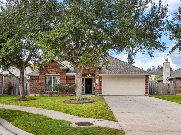 3012 Kings Isle Ln, Dickinson, TX 77539