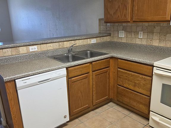 5th image of 537 S DELAWARE Drive #104