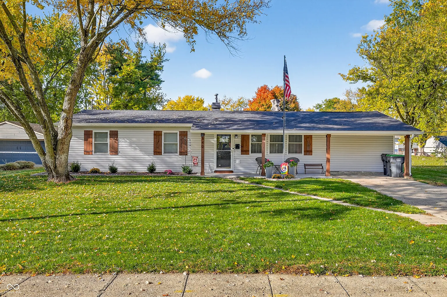 840 Sweetbriar Ave photo 1