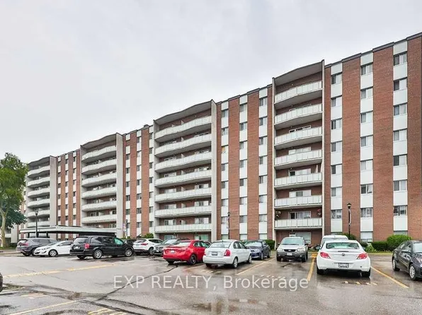 1660 Bloor St #208, Mississauga, ON L4X 1R9