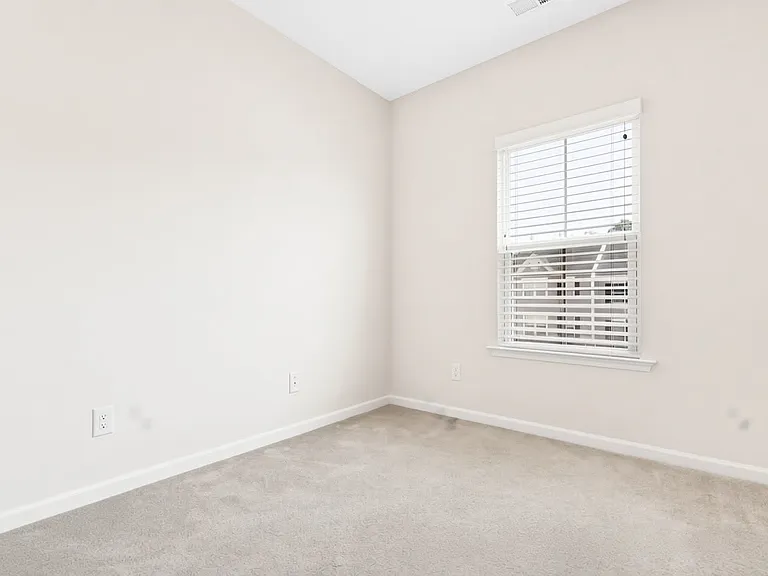 511 Pemberwich Pl — Photo 6