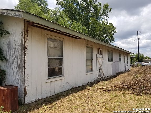 4th image of 1231 State Highway 132 N