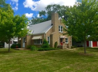 1036 S 101st St, West Allis, WI 53214