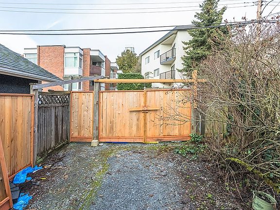 3rd image of 2155 W 45th Ave