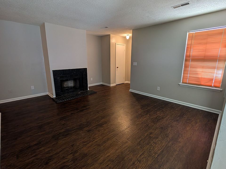 1st image of 184 Dorchester Manor Blvd #A