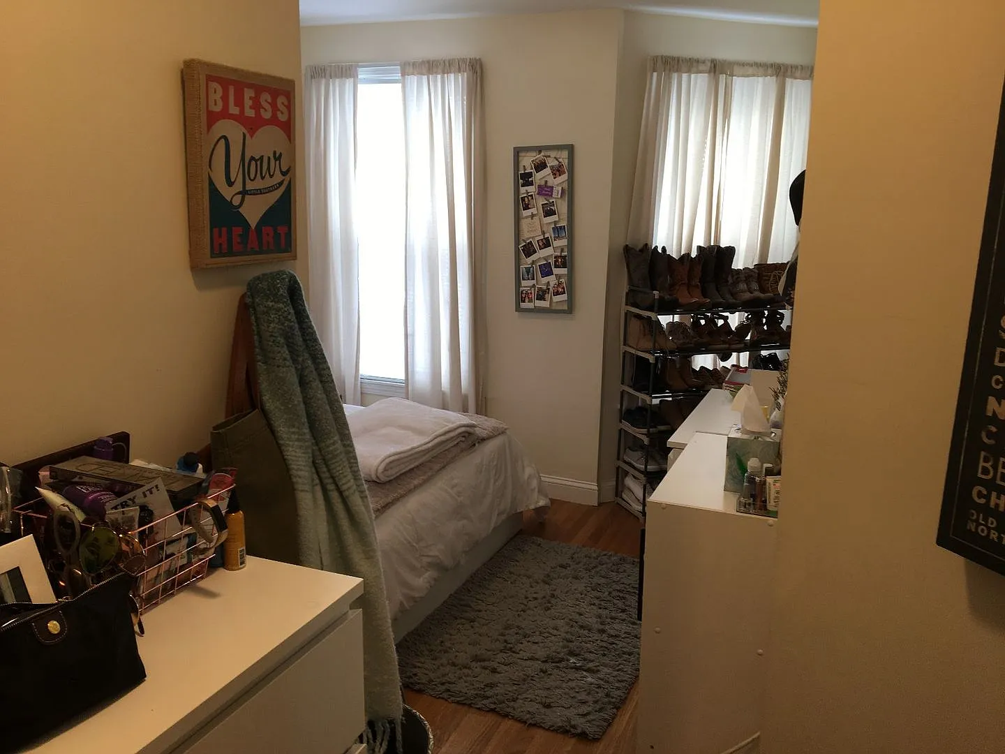 Nicely updated 3 bed with in-unit laundry in Brookline Village! — Photo 3