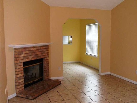 5th image of 3134 Hotchkiss Ln