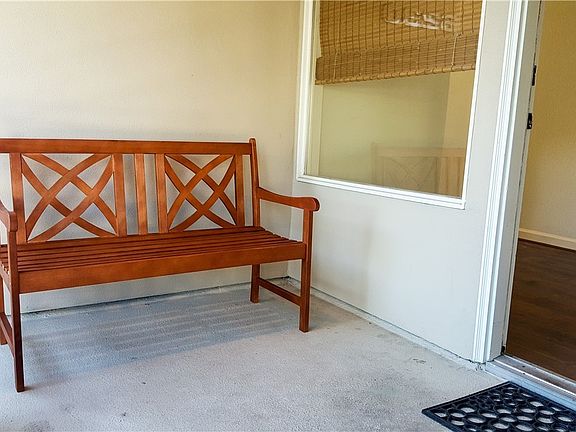 3rd image of 6230 Lakeview Dr #F