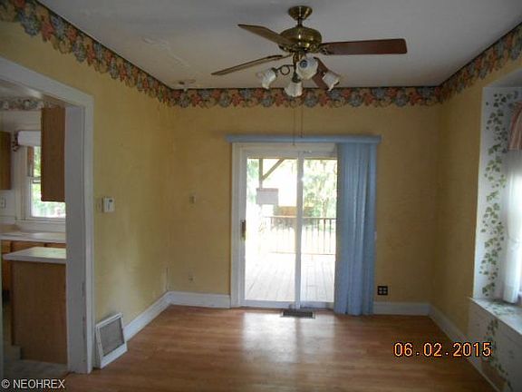 5th image of 884 Sheridan Ave