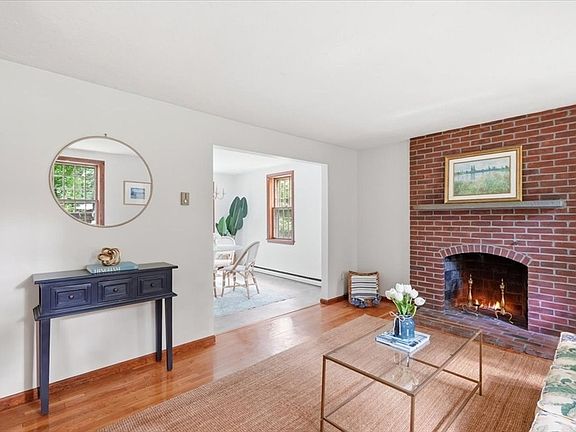 2nd image of 200 Cushing St