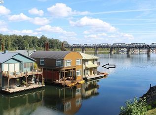 3939 N Marine Dr #13, Portland, OR 97217