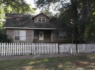 108 W Simpson Ave, Mendenhall, MS 39114