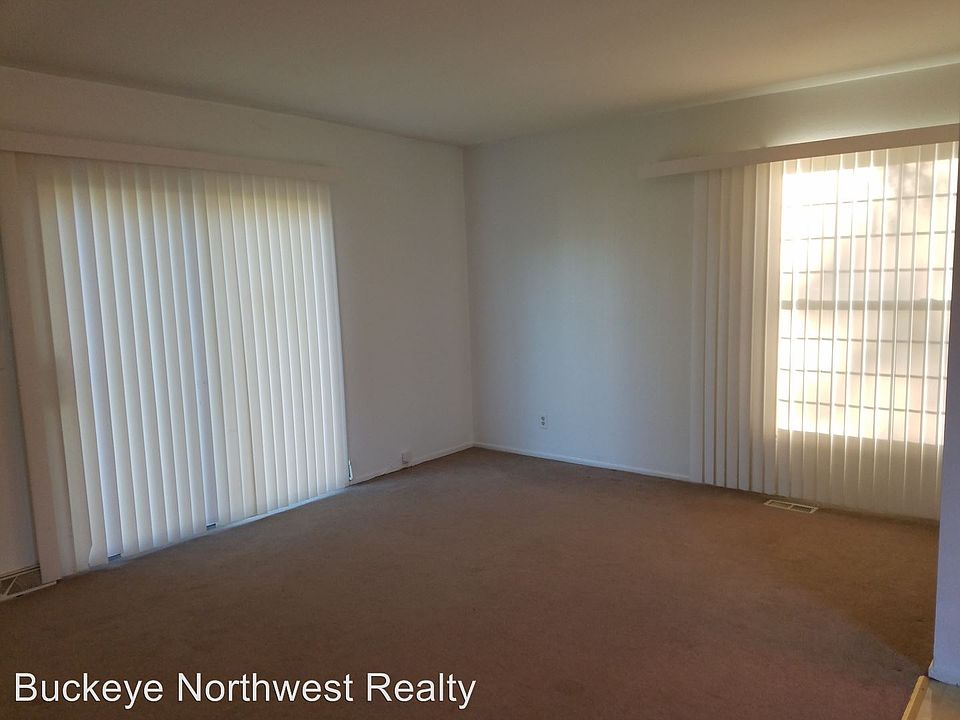 2nd image of 1829 Garden Ridge Dr APT 8