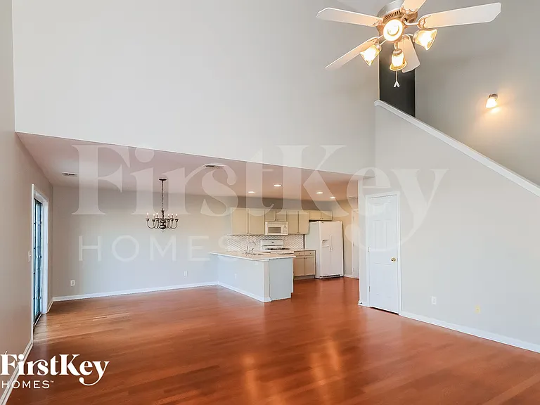 2430 Gatewater Ct — Photo 3