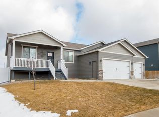 1102 Wahl St, dickinson, ND 58601
