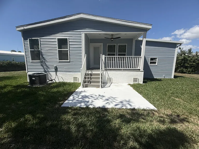5715 Camelford Dr #528 — Photo 23