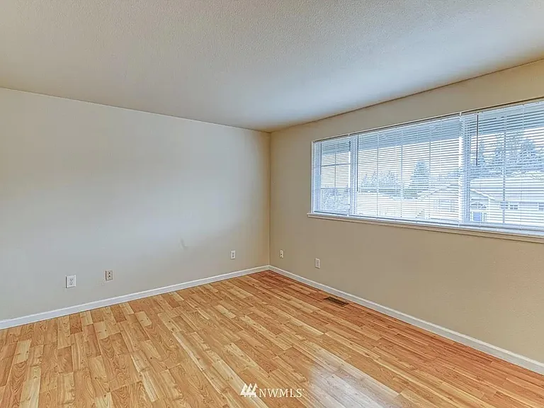 9625 S 242nd Ct — Photo 13