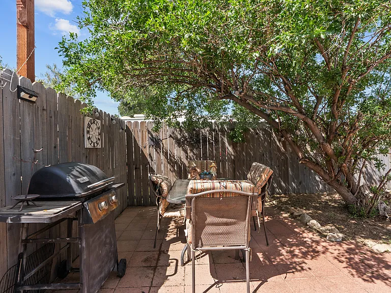31720 Angeles Forest Hwy #B — Photo 20