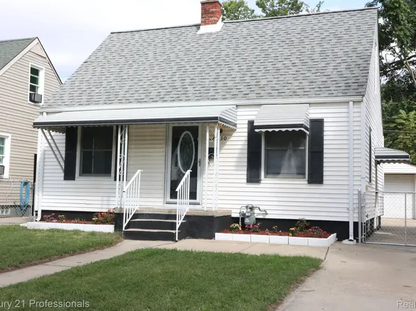 34330 Winslow St, Wayne, MI 48184