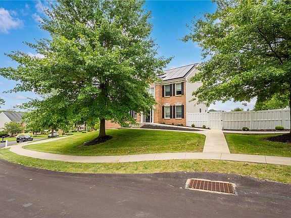 2nd image of 5837 Longview Cir