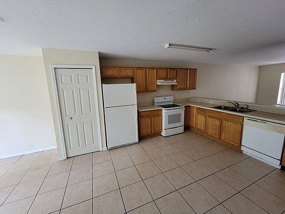 5th image of 782 Squirrel Ct Unit A