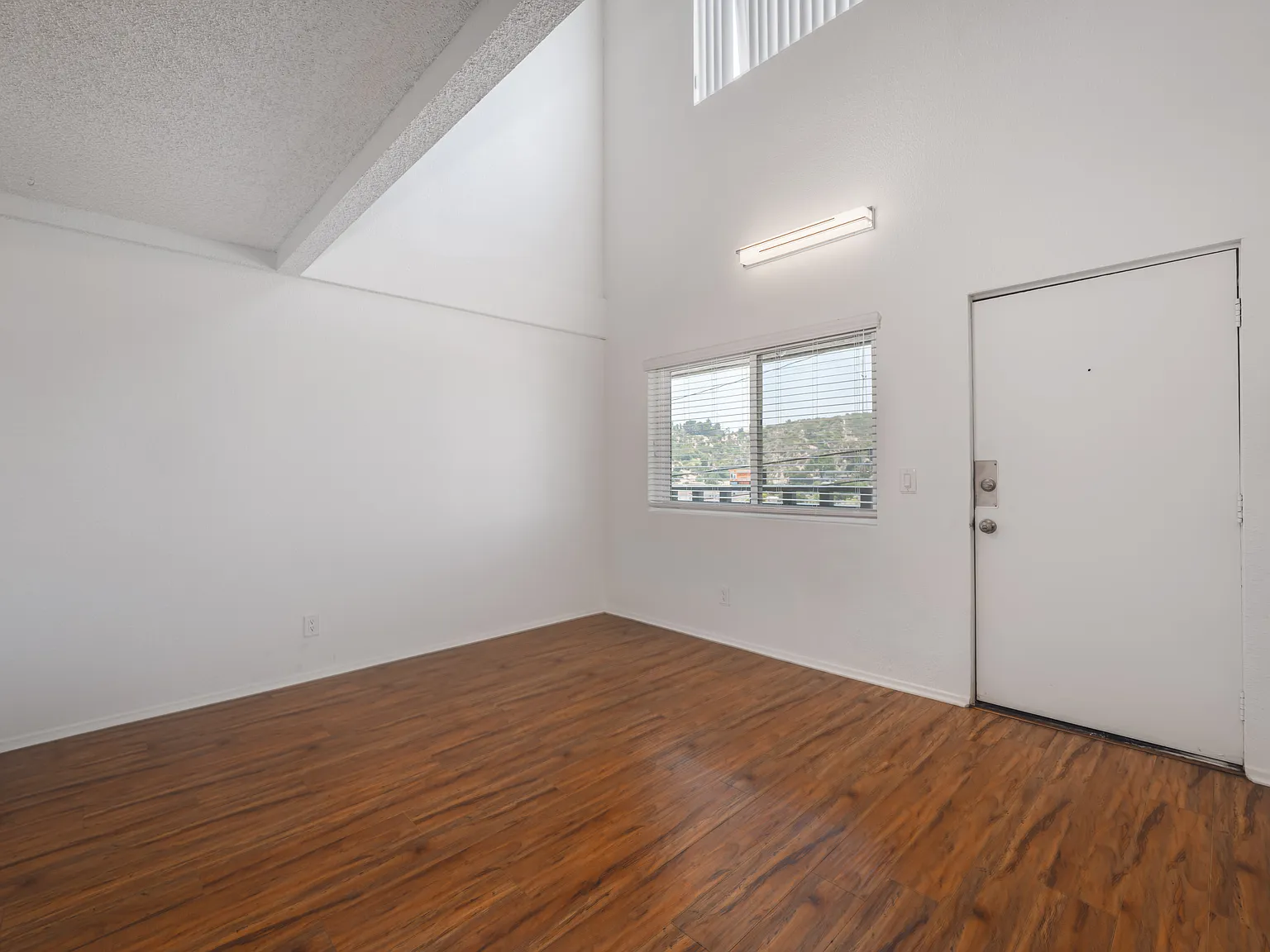 2 bed, 1550 sqft, $3,500 — Photo 1